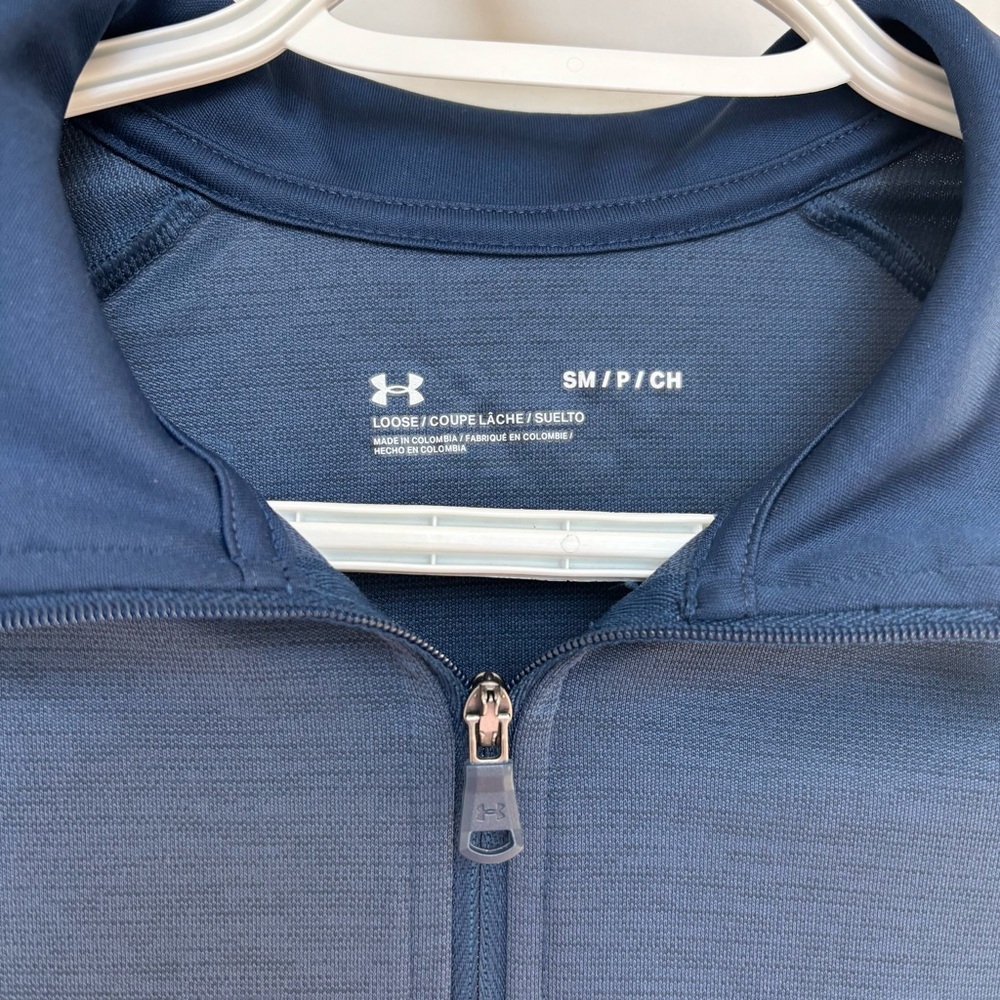 UA Tech™ - Men's ½ Zip Long Sleeve - Size Small - Picture 4 of 7